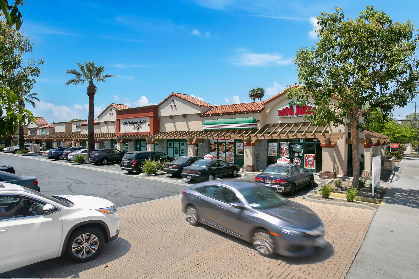 60,094 SF Retail Shopping Center, Bellflower, CA