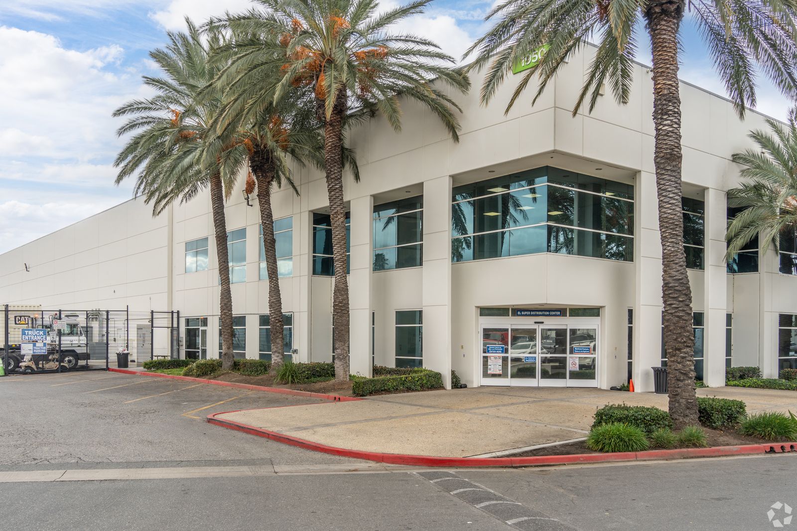 300,000 SF Industrial Building, Ontario, CA